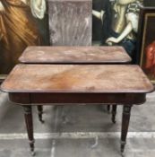 EARLY 19TH C. MAHOGANY D-END DINING TABLE, moulded top, reeded legs, casters, 75 (h) x 136 (w) x