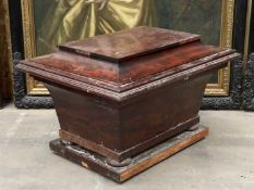 LARGE EARLY VICTORIAN MAHOGANY WINE COOLER, sarcophagus form with lift off cover, 60 (h) x 96 (w)