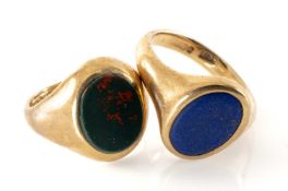 TWO 9CT SIGNET RINGS, set with (unengraved) polished lapis and bloodstones