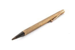 9CT GOLD PROPELLING PENCIL, 15.0gms Provenance: private collection Ceredigion Comments: wear / marks