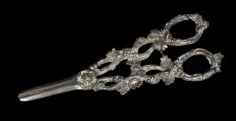 GEORGE IV SILVER GRAPE SHEARS, Joseph Willmore, Birmingham 1827, 17cms (l), 3.5ozt