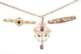 EDWARDIAN GOLD, AMETHYST & PEARL JEWELLERY, comprising 9ct Art Nouveau pendant on associated belcher