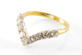 18CT WISHBONE DIAMOND RING