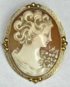 VICTORIAN 10CT GOLD MOUNTED CAMEO BROOCH/PENDANT, deeply carved portrait in 10ct gold mount