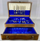 WALLACE STERLING SILVER 'SPANISH LACE' CANTEEN OF CUTLERY for eight persons, 40 pieces