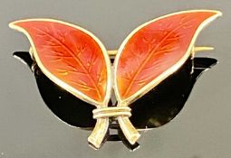 DAVID ANDERSEN SILVER GILT & ENAMEL LEAF BROOCH, designed by Willy Winnaess c. 1950s, 49mms (w)