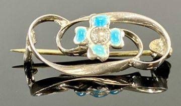 CHARLES HORNERART NOUVEAU SILVER & BLUE ENAMEL FLORAL BROOCH, 22 x 10mms