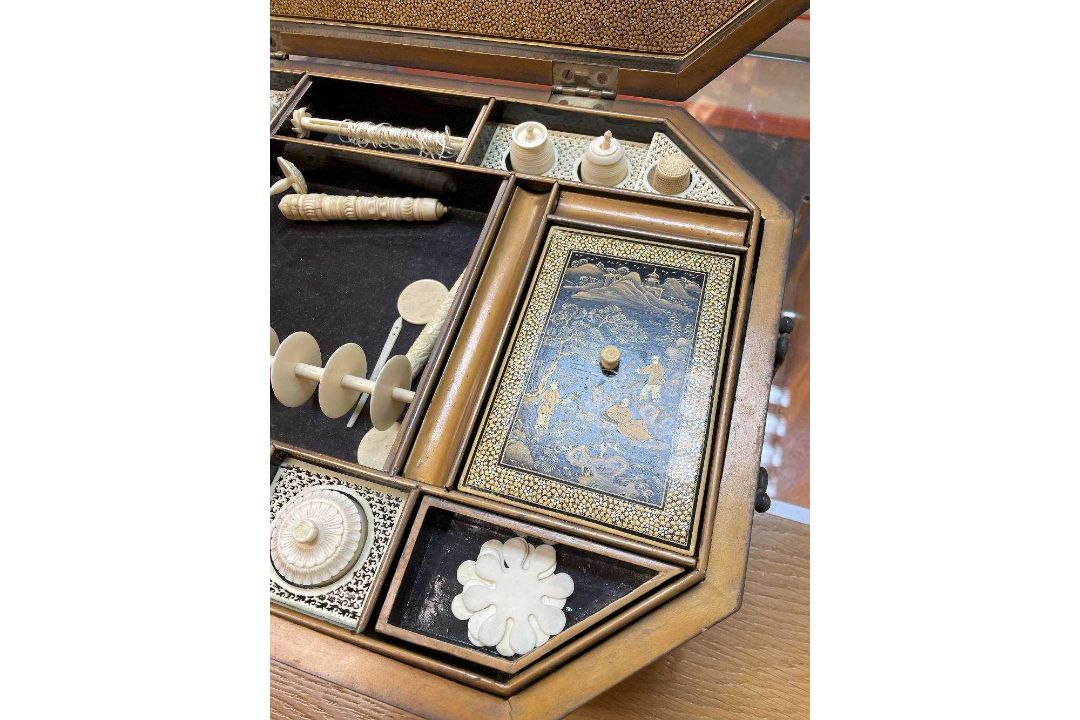 FINE CHINESE BLACK & GOLD LACQUER WORK BOX, 19th C., canted rectangular cushion form, fitted - Image 17 of 42