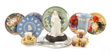 ASSORTED COLLECTABLE CERAMICS, comprising six Aynsley Orchard Gold coffee cans and saucers,