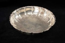 GEORGE VI SILVER STRAWBERRY DISH, London 1938, interior engraved in the baroque style, base with