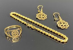 ASSORTED 9CT GOLD JEWELLERY, including a rope twist bracelet, 18cms (l), and Maltese cross ring with
