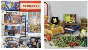 ASSORTMENT OF VINTAGE & RETRO TOYS & GAMES, including a Video Master colour cartridge home TV