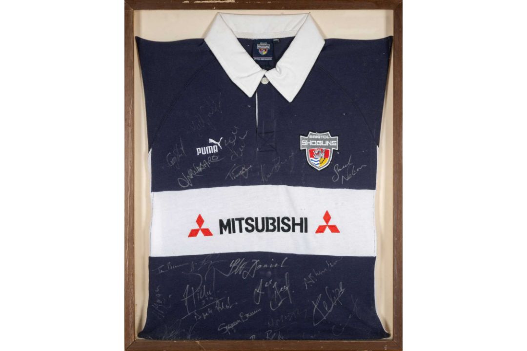 THE RUGBY CLUB HOUSE: SIGNED BRISTOL SHOGUNS RUGBY JERSEY, signed in silver ink by 2002 players - Image 2 of 2