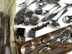 ASSORTED COLLECTABLES including silver teaspoons and butter knives, approx. 466g gross, six silver