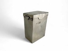 GEORGE V SILVER PLAYING CARD CASE with a bisectional interior, Hamilton & Co., London 1911, base