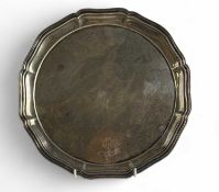 EDWARD VII CIRCULAR SILVER SALVER with moulded shaped rim, Atkin Brothers, Sheffield 1909, 26cms (