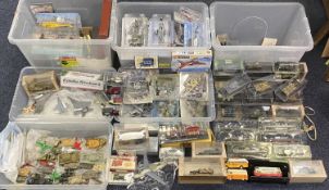 COLLECTION OF COLLECTORS' DIECAST MODELS including boxed and unboxed aeroplanes, mixed vehicles,