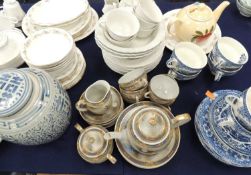 SELECTION OF ORIENTAL AND EUROPEAN CERAMICS COMPRISING comprising Japanese eggshell china tea
