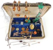 JEWELLEY BOX OF ASSORTED MIXED JEWELERY including malachite vine leaf bracelet and pendant, belt