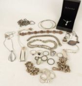 ASSORTMENT OF SILVER AND OTHER COSTUME JEWELLERY Provenance: private collection Cheshire