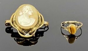 9CT GOLD TIGER'S EYE RING, 1g, and oval cameo portrait brooch in yellow metal mount Provenance: