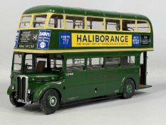 SUNSTAR (1:24 SCALE) RT SERIES 1045 LONDON TRANSPORT DOUBLE DECKER BUS, green, Haliborange