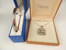 CLOGAU STERLING SILVER & PASTE-SET MALTESE CROSS PENDANT NECKLACE, the pendant 24mms, with