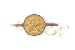 GEORGE V GOLD SOVEREIGN 9CT BROOCH, 1912, 11.2g Provenance: deceased estate Gwent