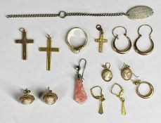 ASSORTED GOLD / GOLD-TONED JEWELLERY, including two 9ct gold crucifixes, pair of 9ct gold hoop