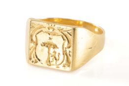 18K GOLD SIGNET RING, square table engraved with armorial crest within shield-shaped cartouche,