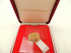 ELIZABETH II HALF-SOVEREIGN, 2005, St. George and the Dragon des. Timothy Noad & IRB (bullion coin),
