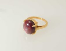 14CT GOLD STAR RUBY RING, cabochon stone approx. 13 x 10mms, in claw mount, size M, 6.9g Provenance: