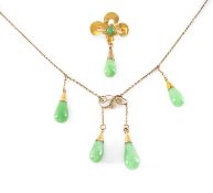 CHINESE JADEITE DROP NECKLACE & BROOCH, the necklace with four pear shaped pendants to a 9ct gold