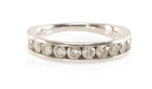 14K WHITE GOLD ELEVEN STONE DIAMOND RING, ring size P 1/2, 3.6g Provenance: private collection