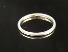 PLATINUM WEDDING RING, size R, gross weight approx. 2.8g Provenance: private collection