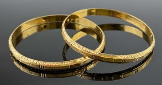 PAIR MIDDLE EASTERN YELLOW GOLD BANGLES, cuff size 64mms, approx. 20g (gross), tests as high carat