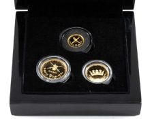 'D-DAY 75TH ANNIVERSARY' GOLD SOVEREIGN 3-COIN SET, 2019, containing gold proof Army sovereign,
