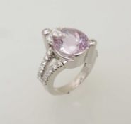 18CT WHITE GOLD PURPLE GEMSTONE (UNTESTED) & DIAMOND DRESS RING, oval-cut aquamarine approx. 13 x