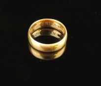18CT GOLD PLAIN POLISHED WEDDING RING, size R, approx. 8.1g Provenance: private collection Conwy