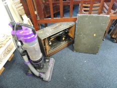 VINTAGE CASED SINGER SEWING MACHINE and Vacs vacuum cleaner (2) Provenance: private collection