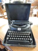 UNDERWOOD NOISELESS PORTABLE TYPEWRITER
