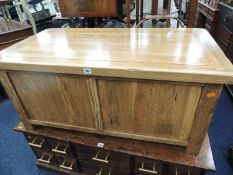 SOLID OAK LINEN BOX, 49 (h) x 110 (w) x 58cms (d) Provenance: private collection Wrexham
