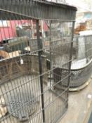 ASSORTMENT OF 19TH CENTURY HEARTH FURNITURE, including wirework and brass mounted fenders, spark