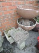 PAIR OF BROWN PAINTED MODERNIST STYLE GARDEN URNS, 46cms (diam.), reconstituted stone square