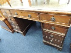 MAHOGANY TWIN PEDESTAL DESK, 121 (w) x 61cms (d)