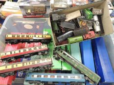 ASSORTMENT OF HORNBY DUBLO ROLLING STOCK, boxed and loose, including passenger coaches, and Corgi
