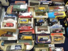 QUANTITY OF COLLECTOR'S DIECAST MODELS, including delivery vans and motorcars, Corgi and others