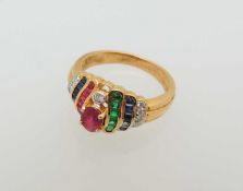18CT GOLD MULTI-GEM SET DRESS RING, centred with small oval ruby, bordered with emerald and sapphire