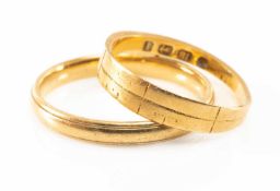 TWO 18CT GOLD RINGS, 5.0gms gross (2) Provenance: private collection Pembrokeshire Comments: light
