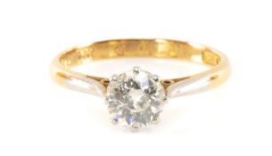 18CT GOLD & PLATINUM DIAMOND SOLITAIRE RING, the single old cut, claw-set stone measuring 0.7cts